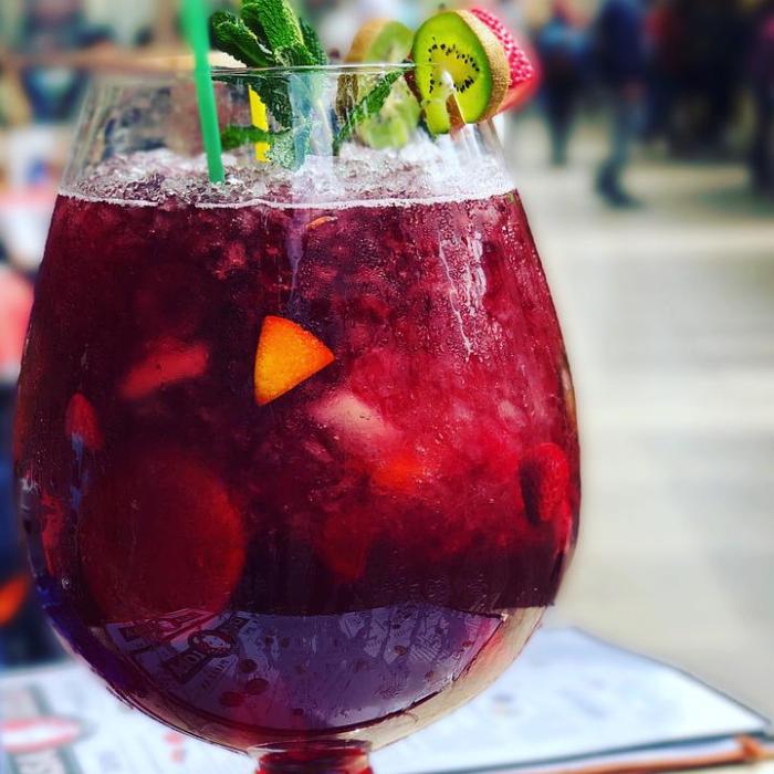 Recipe for blackberry sangria from outback